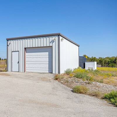 An image that shows 13300 Cleburne Hwy (53 Of 63)