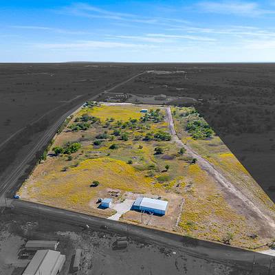 An image that shows 13300 Cleburne Hwy (7 Of 63)