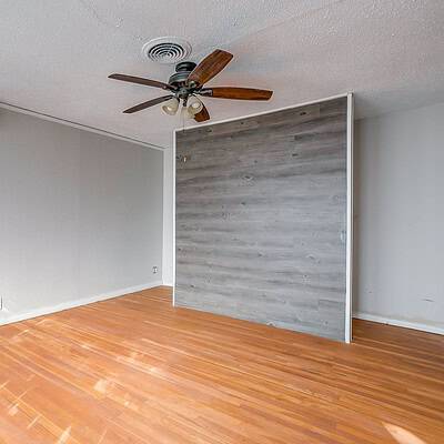 An image that shows 7900 Raymond Ave (19 Of 34)