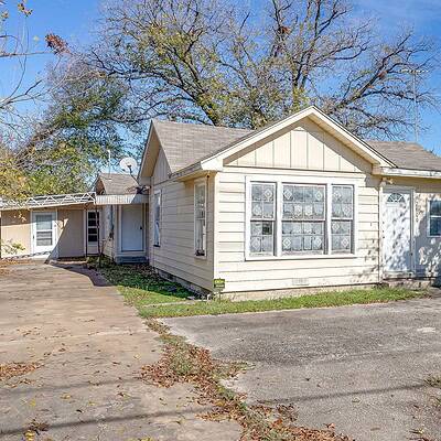 An image that shows 7900 Raymond Ave (3 Of 34)