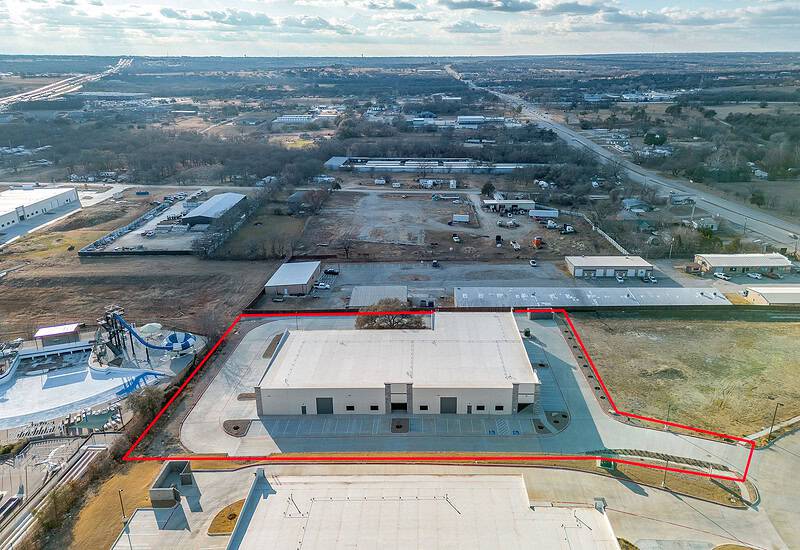 An image that shows 120 Business Pk Dr (1 Of 13)