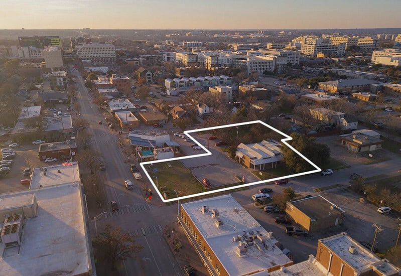 An image that shows 1220 5th Main All The Lots