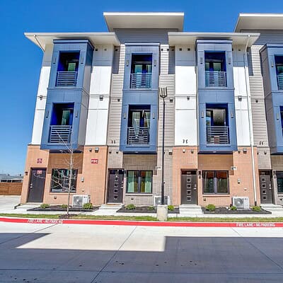 An image that shows 111 Merritt St (16 Of 23)