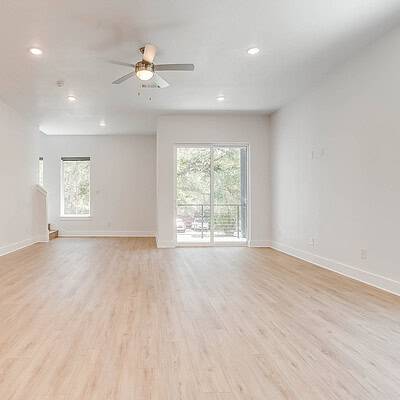An image that shows 3552 Dryden Rd (28 Of 37)
