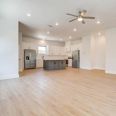 An image that shows 3552 Dryden Rd (7 Of 37)