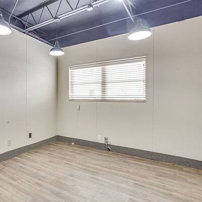 An image that shows 1212 W El Paso St (20 Of 30)