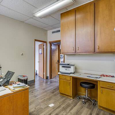 An image that shows 1212 W El Paso St (27 Of 30)