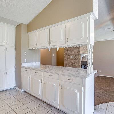 An image that shows 1060 S Burleson Blvd. (29 Of 58)