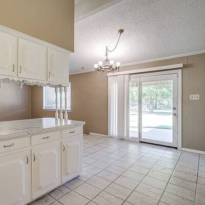 An image that shows 1060 S Burleson Blvd. (30 Of 58)