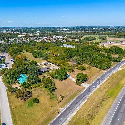 An image that shows 1060 S Burleson Blvd. (4 Of 58)
