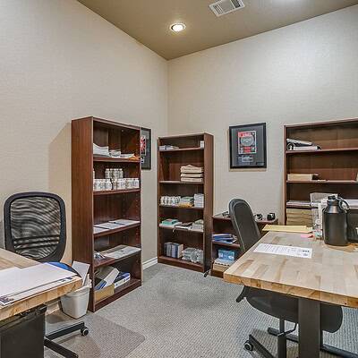 An image that shows 1318 Nw John Jones Dr (29 Of 31)