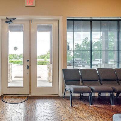 An image that shows 1318 Nw John Jones Dr (7 Of 31)