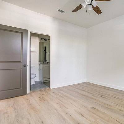 An image that shows 3108 Frazier Ave (3 Of 30)