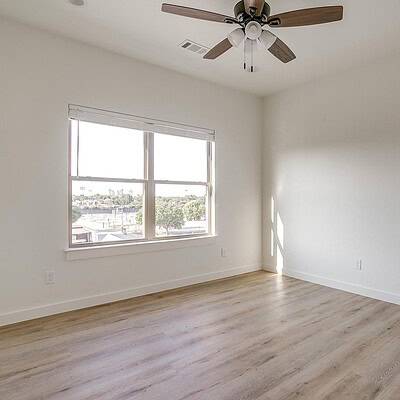 An image that shows 3108 Frazier Ave (8 Of 30)