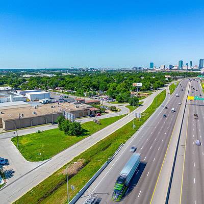 An image that shows 3500 Noble Ave (10 Of 46)