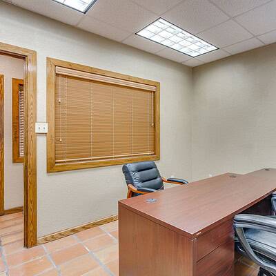 An image that shows 3500 Noble Ave (19 Of 46)