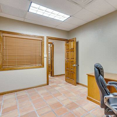 An image that shows 3500 Noble Ave (22 Of 46)
