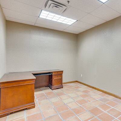 An image that shows 3500 Noble Ave (23 Of 46)