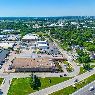 An image that shows 3500 Noble Ave (3 Of 46)