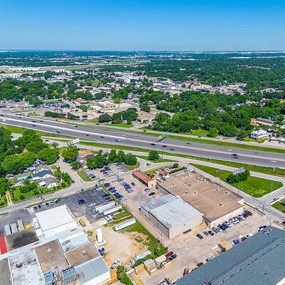 An image that shows 3500 Noble Ave (6 Of 46)