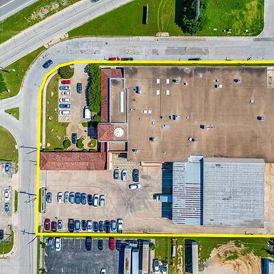 An image that shows 3500 Noble Ave (9 Of 9)