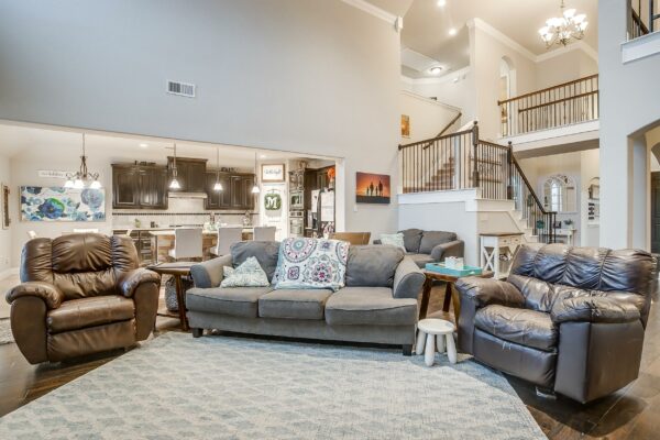 An image that shows 2747 Elmwood Dr (10 Of 41)