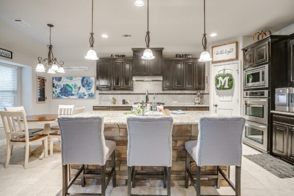 An image that shows 2747 Elmwood Dr (11 Of 41)
