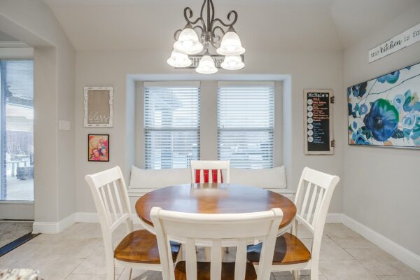 An image that shows 2747 Elmwood Dr (18 Of 41)