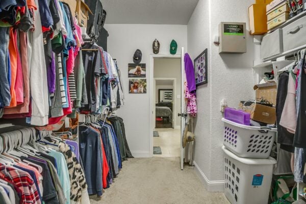 An image that shows 2747 Elmwood Dr (25 Of 41)