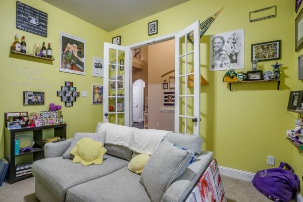 An image that shows 2747 Elmwood Dr (4 Of 41)