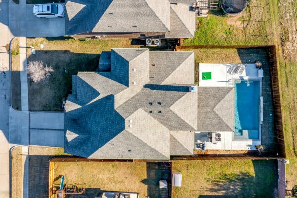 An image that shows 2747 Elmwood Drive (10 Of 25)