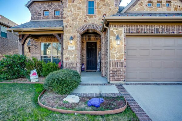 An image that shows 2747 Elmwood Drive (15 Of 25)