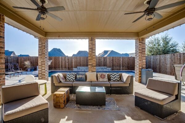 An image that shows 2747 Elmwood Drive (16 Of 25)