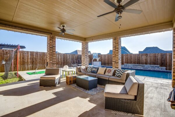 An image that shows 2747 Elmwood Drive (17 Of 25)