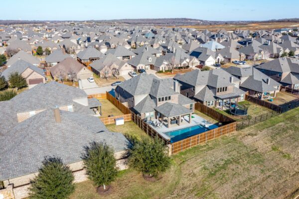 An image that shows 2747 Elmwood Drive (6 Of 25)