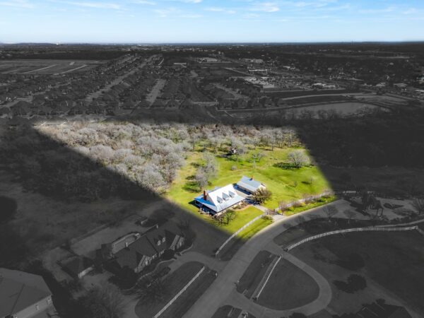 An image that shows 104 Ranchway (1 Of 72)