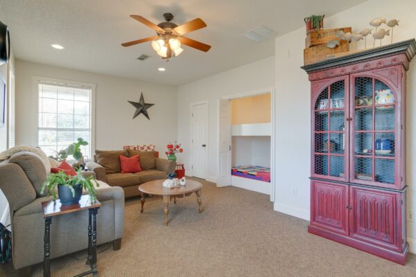 An image that shows 104 Ranchway (23 Of 72)