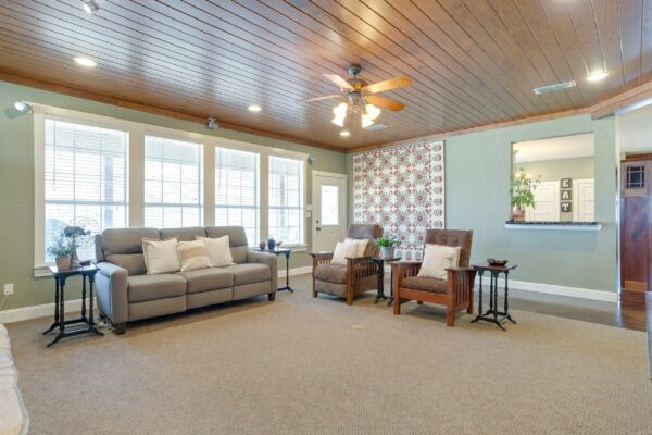 An image that shows 104 Ranchway (30 Of 72)