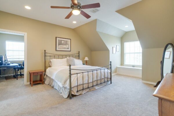 An image that shows 104 Ranchway (42 Of 72)