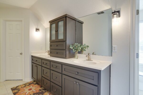 An image that shows 104 Ranchway (46 Of 72)