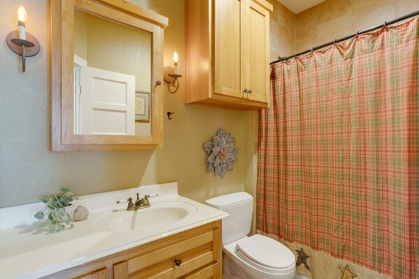 An image that shows 104 Ranchway (57 Of 72)