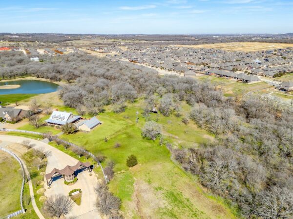An image that shows 104 Ranchway (6 Of 72)