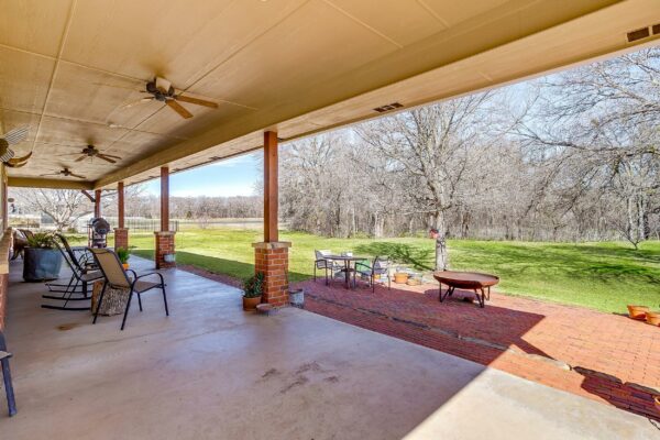 An image that shows 104 Ranchway (61 Of 72)