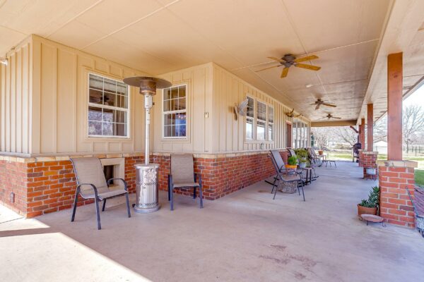 An image that shows 104 Ranchway (62 Of 72)