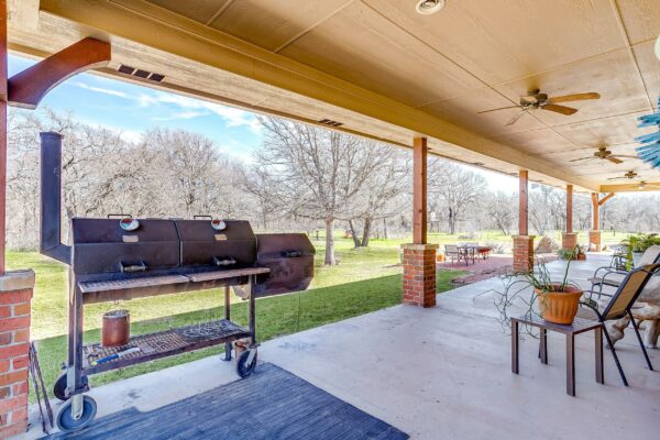 An image that shows 104 Ranchway (63 Of 72)