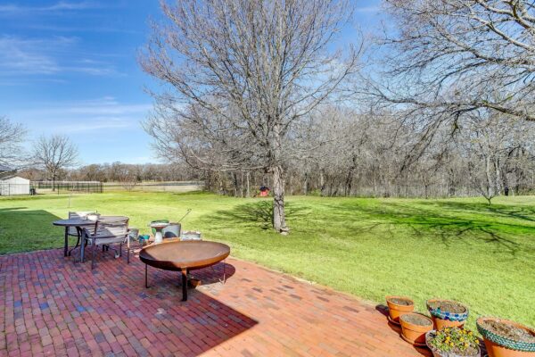 An image that shows 104 Ranchway (68 Of 72)