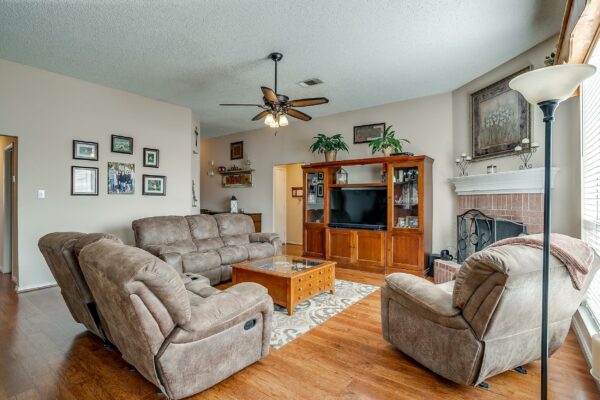 An image that shows 1805 Bertram Dr (10 Of 50)