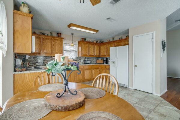 An image that shows 1805 Bertram Dr (22 Of 50)