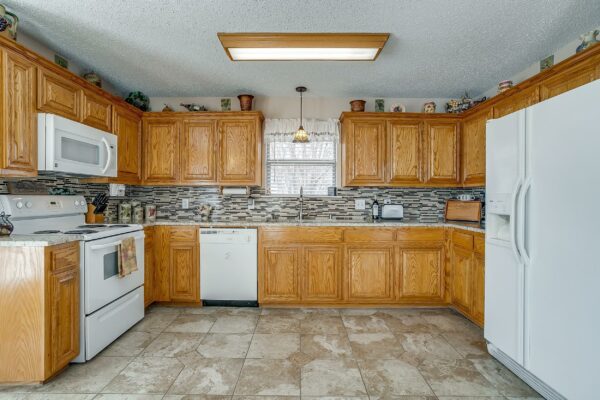 An image that shows 1805 Bertram Dr (25 Of 50)