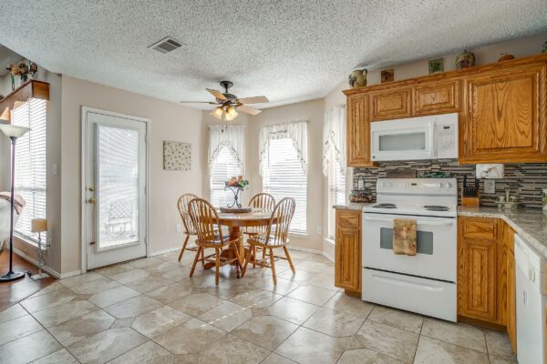 An image that shows 1805 Bertram Dr (27 Of 50)